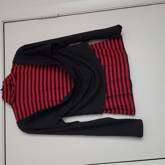 *NWT* Hor Topic Social Collison's Red Black Stripe 2FEr Off the Shoulders Shirt - Picture 11 of 16